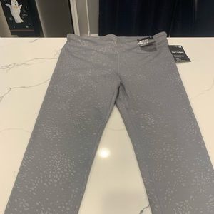 NWT Gap Fit Capri - size M